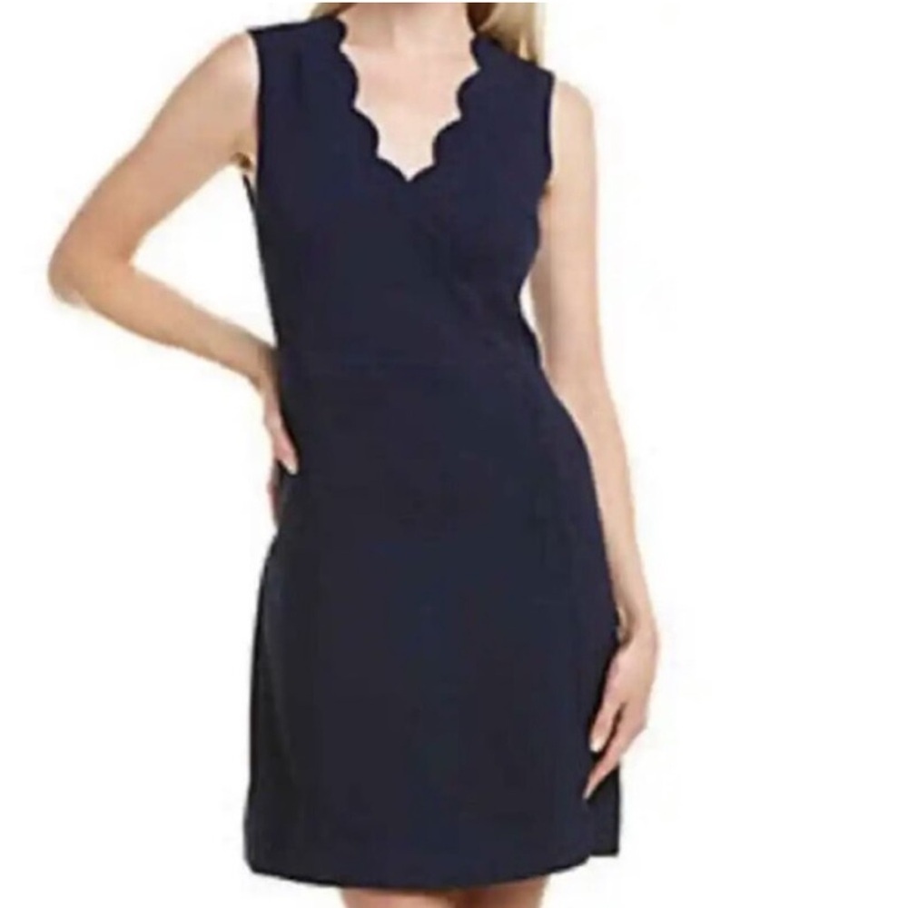 Like New Ted Baker Furnaed Scallop Dress Navy Size 10 Retail $278.00